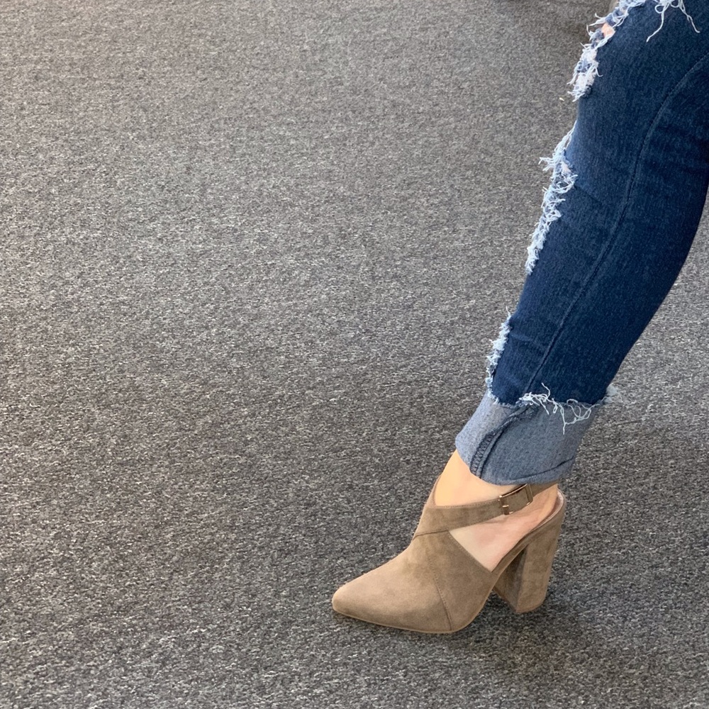 Super cute shoes great for this season - Picture 3 of 3